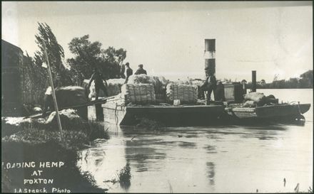 Loading Flax at Foxton