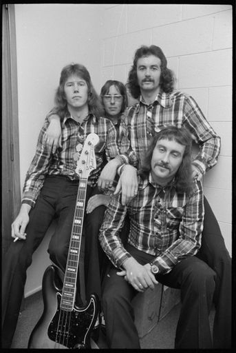 [Groups playing at Fitzherbert Motor Inn] - Resource cover image