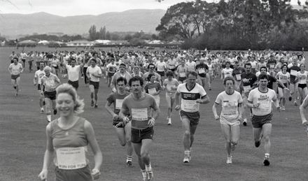 What a Fantastic run! - Manawatu Evening Standard Fun Run 1984