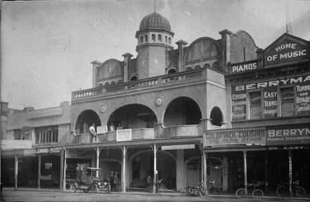 Everybody's Theatre, Coleman Place