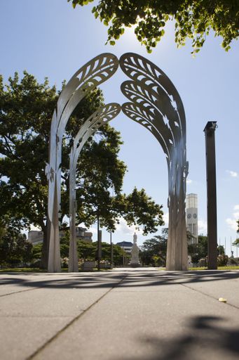 Nga Huruhuru Rangatira public sculpture