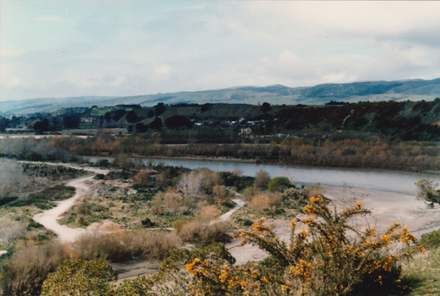 View of the Manawatū River from Te Motu o Poutoa (Anzac Park / Pork Chop Hill) - 1986 - Resource cover image