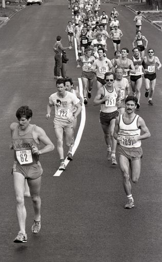 2022N_2017-20_040138 - Family flavour to run - Half-marathon 1986