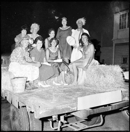 "Country Queen at Feilding" Candidates for Carnival Queen - Resource cover image