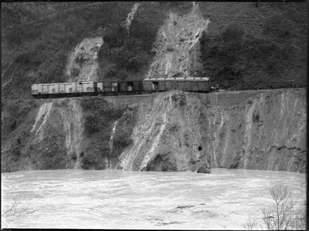 Train derailment, Manawatu Gorge