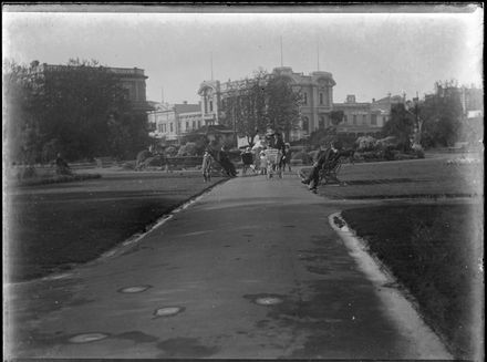 Family outing in the Square - Resource cover image