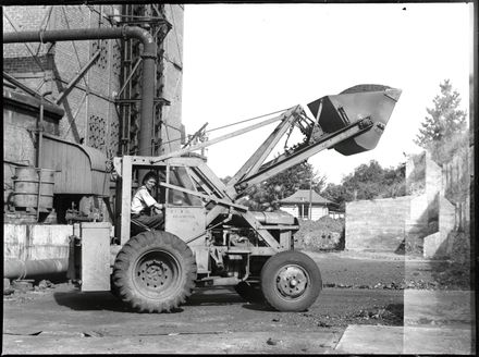 Nivens Tractor