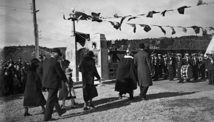 Official opening of second Fitzherbert Bridge