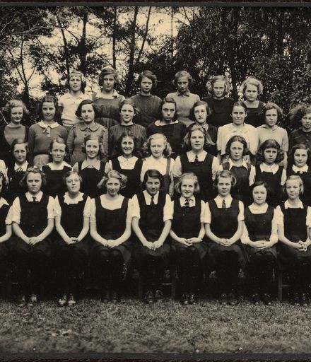 Terrace End School - Standard 6, 1940