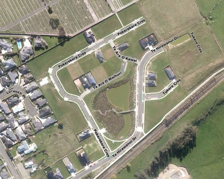 Pokerekere Crescent, Name