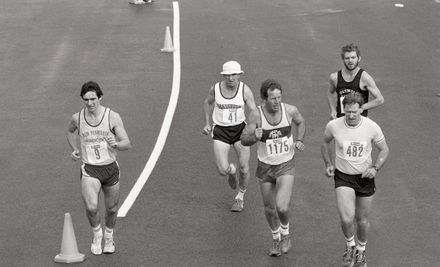 2022N_2017-20_040128 - Family flavour to run - Half-marathon 1986