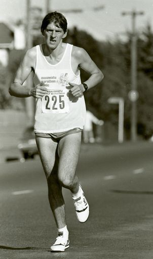 2022N_2017-20_040007 - Manawatu Marathon Clinic half-marathon 1991