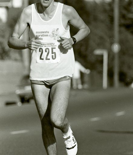 2022N_2017-20_040007 - Manawatu Marathon Clinic half-marathon 1991
