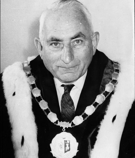 Gilbert Murray Rennie, Mayor