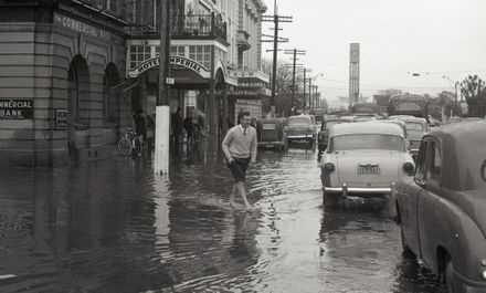 "Minor Flood in City"