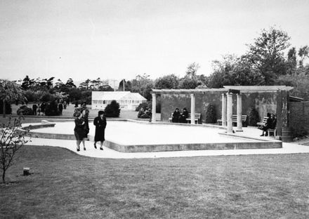 Children's paddling pool in winter, Victoria Esplanade