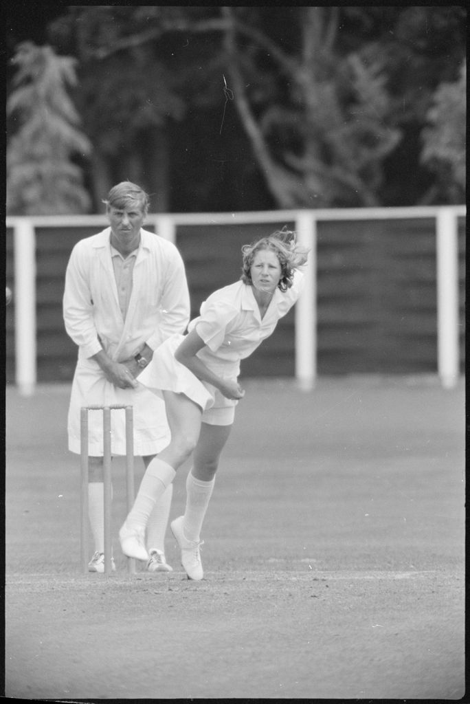 2025N_2017-20_Cricket-Women_043028-025