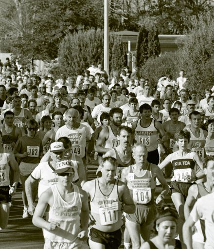 2022N_2017-20_039994 - Manawatu Marathon Clinic half-marathon 1991