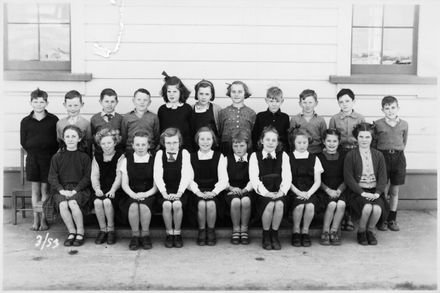 2022P_AshhurstSchool-S10-F12_039723 - Ashhurst School, Class Photograph, 3/53
