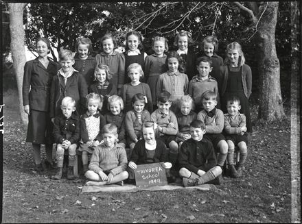 Class Photograph, Taikorea School