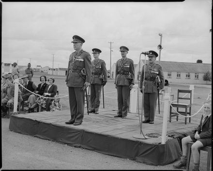 Four senior officers on a platform, Linton