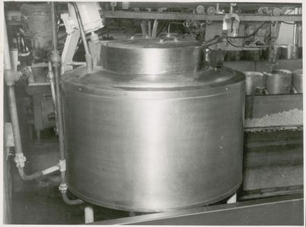 Possibly a Berry Patent Temperature Holding Vat - Resource cover image