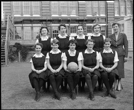 Netball Team, Palmerston North Teachers' College - Resource cover image