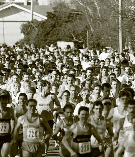 2022N_2017-20_039990 - Manawatu Marathon Clinic half-marathon 1991