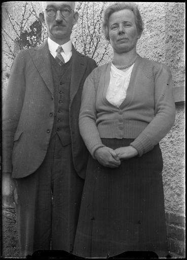 Frank and Mary Berry - Resource cover image
