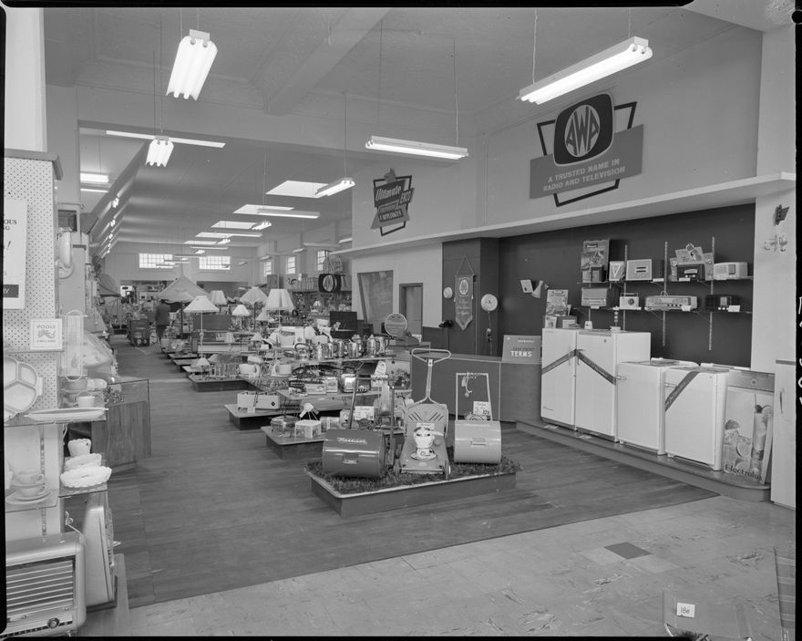 Hopwood Hardware Co Ltd - 2016N_ElmarB3_012605