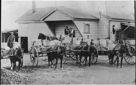 Farmers delivering milk to butter factory, Shannon