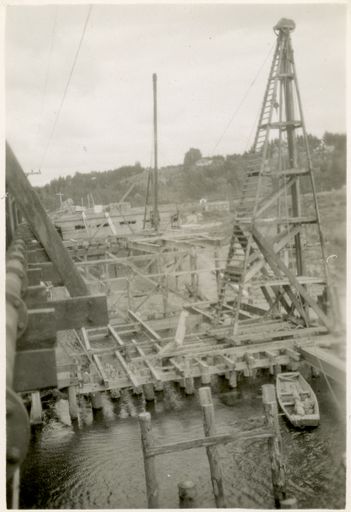 Construction of the second Fitzherbert Bridge
