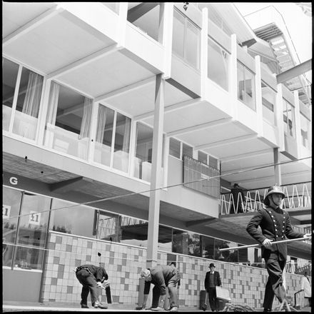 [High winds cause damage] - Resource cover image