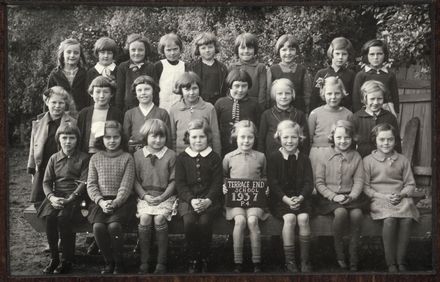 Terrace End School - Primer 4, 1937