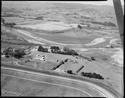 Argosy Aerial - "Rubbish tip and Sewerage treatment"