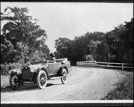 1914 Buick owned by the Voss family - Resource cover image