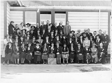 2022P_AshhurstSchool-S10-F11_039684 - Ashhurst School, Diamond Jubilee, pupils from years 1889-1899