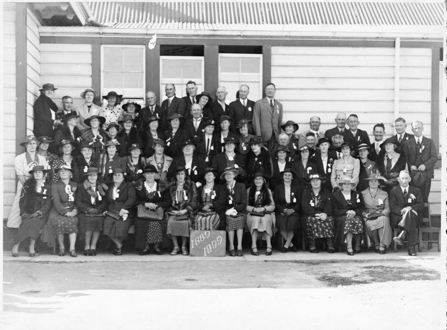 2022P_AshhurstSchool-S10-F11_039684 - Ashhurst School, Diamond Jubilee, pupils from years 1889-1899