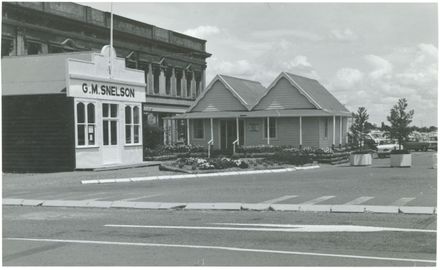 Snelson Building and Totaranui, Main Street - Resource cover image