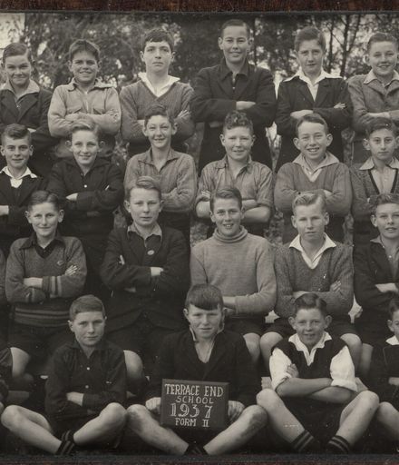 Terrace End School - Form 2, 1937