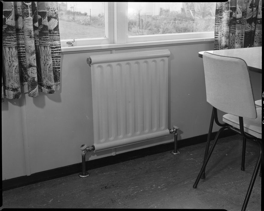 A & T Burt Ltd - Radiator - 2016N_ElmarB3_012686