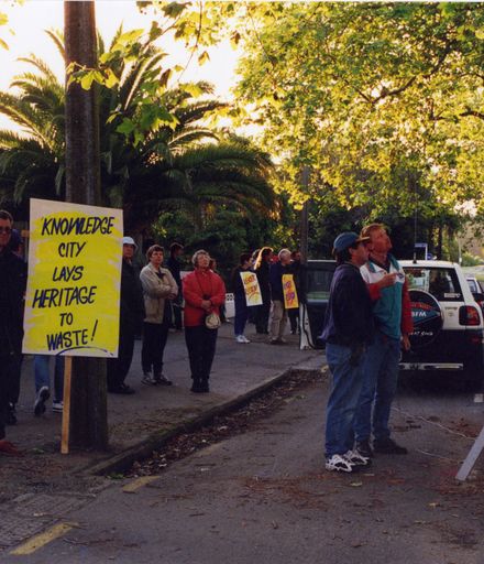 Avenue Action protestors