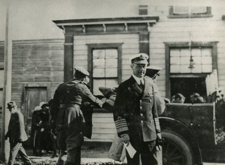 Unveiling the Rongotea War Memorial