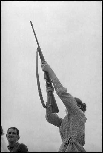 Jaycees' Raft Race: The Starting Gun is Fired