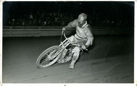 Bruce Abernethy, motorcycle racer