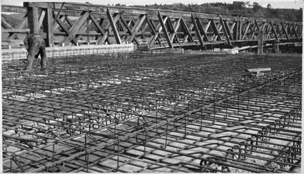 Construction of Fitzherbert Bridge