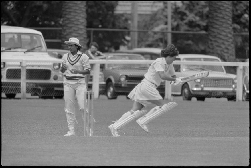 "Kiwi side keeps final bid alive"