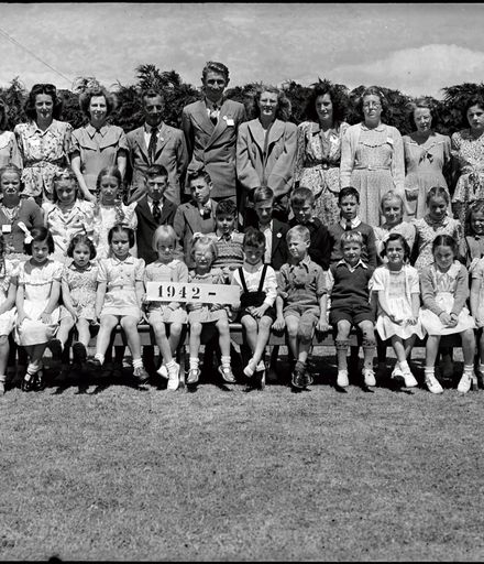 Woodland Roads School Jubilee - Class of 1942, with teacher