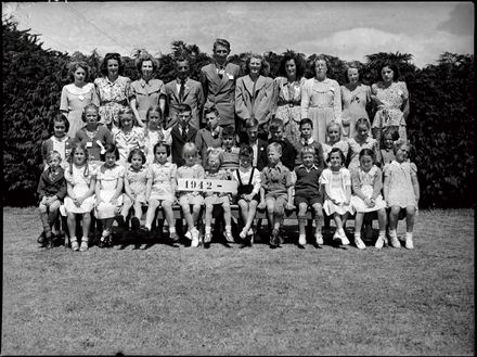 Woodland Roads School Jubilee - Class of 1942, with teacher