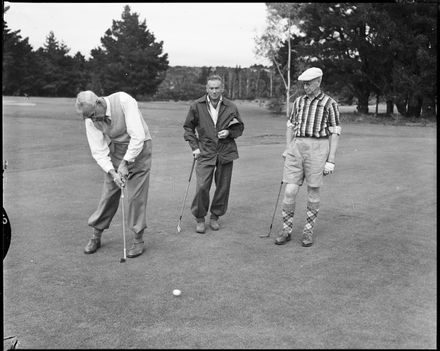 "Veterans At Annual Golf Tournament In Palmerston North"